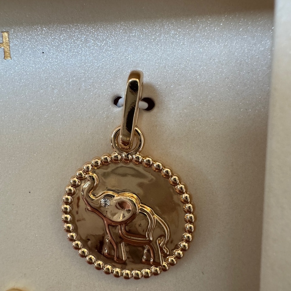 NWT 3 CHARMS w extra clasp Elephant 4 Leaf Clover Green Luck charm ON 34th - Picture 7 of 12